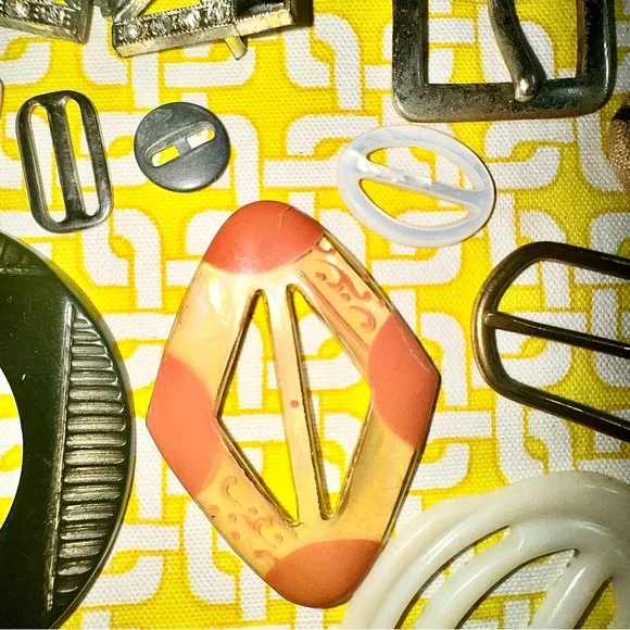 Bundle 87 VNT Belt Buckle Collection